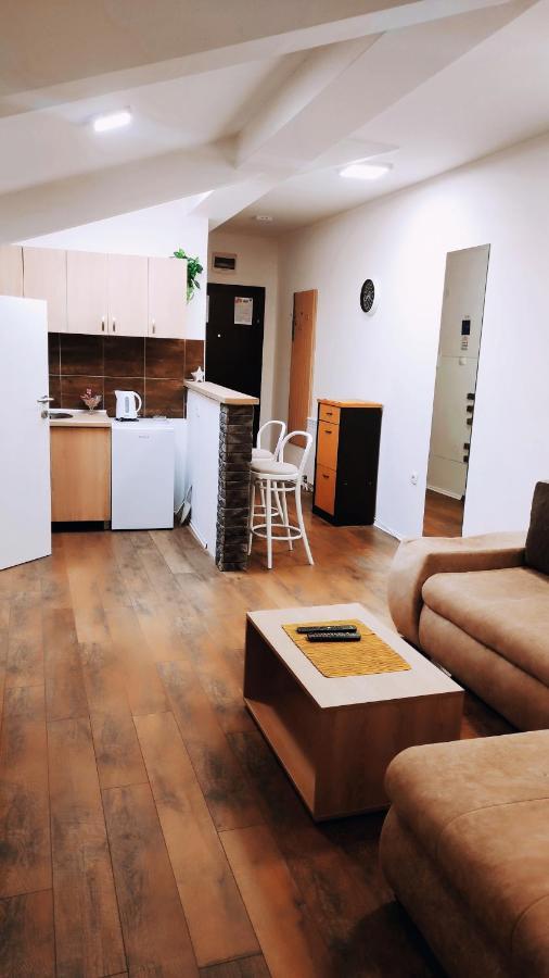 Oldtown Apartments - Marigold Group Нови Сад Екстериор снимка